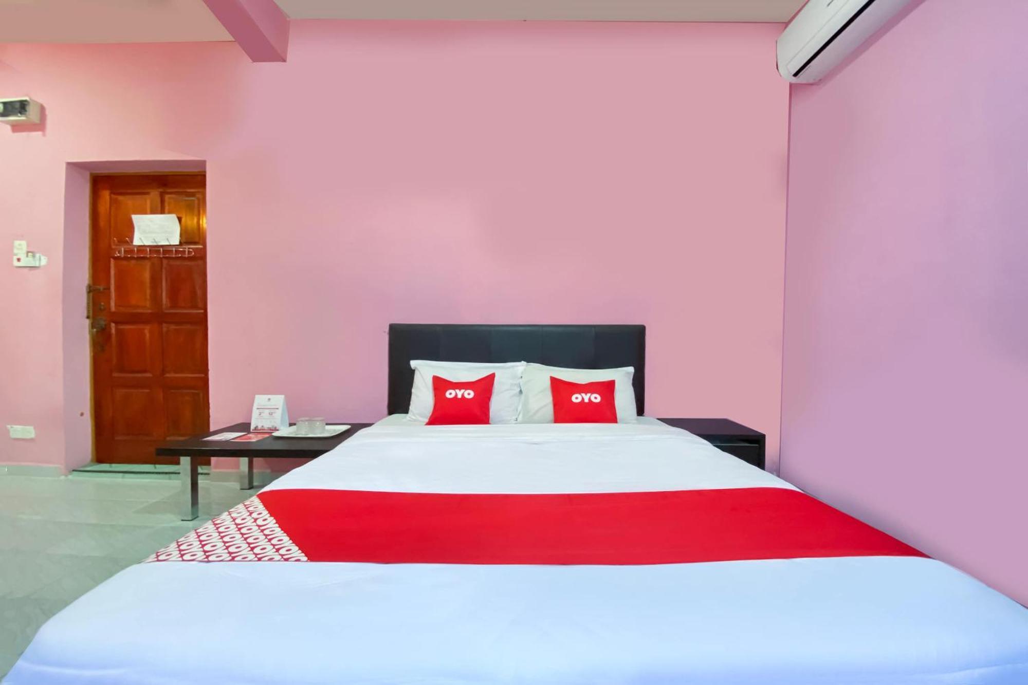 Coop Hotel Кангар Екстериор снимка