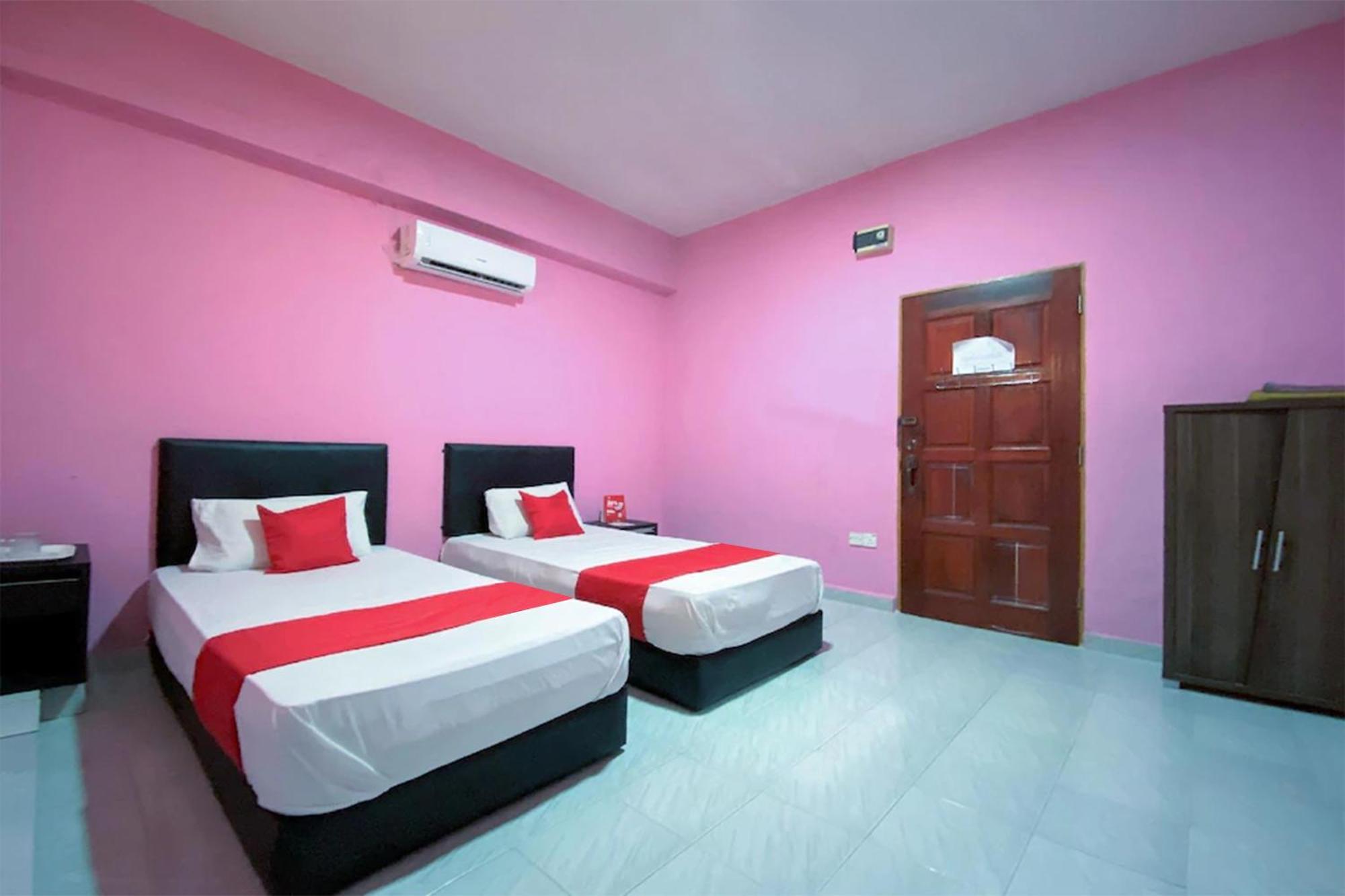 Coop Hotel Кангар Екстериор снимка