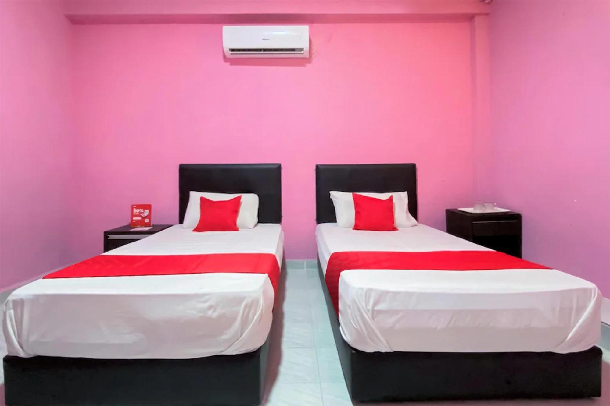 Coop Hotel Кангар Екстериор снимка