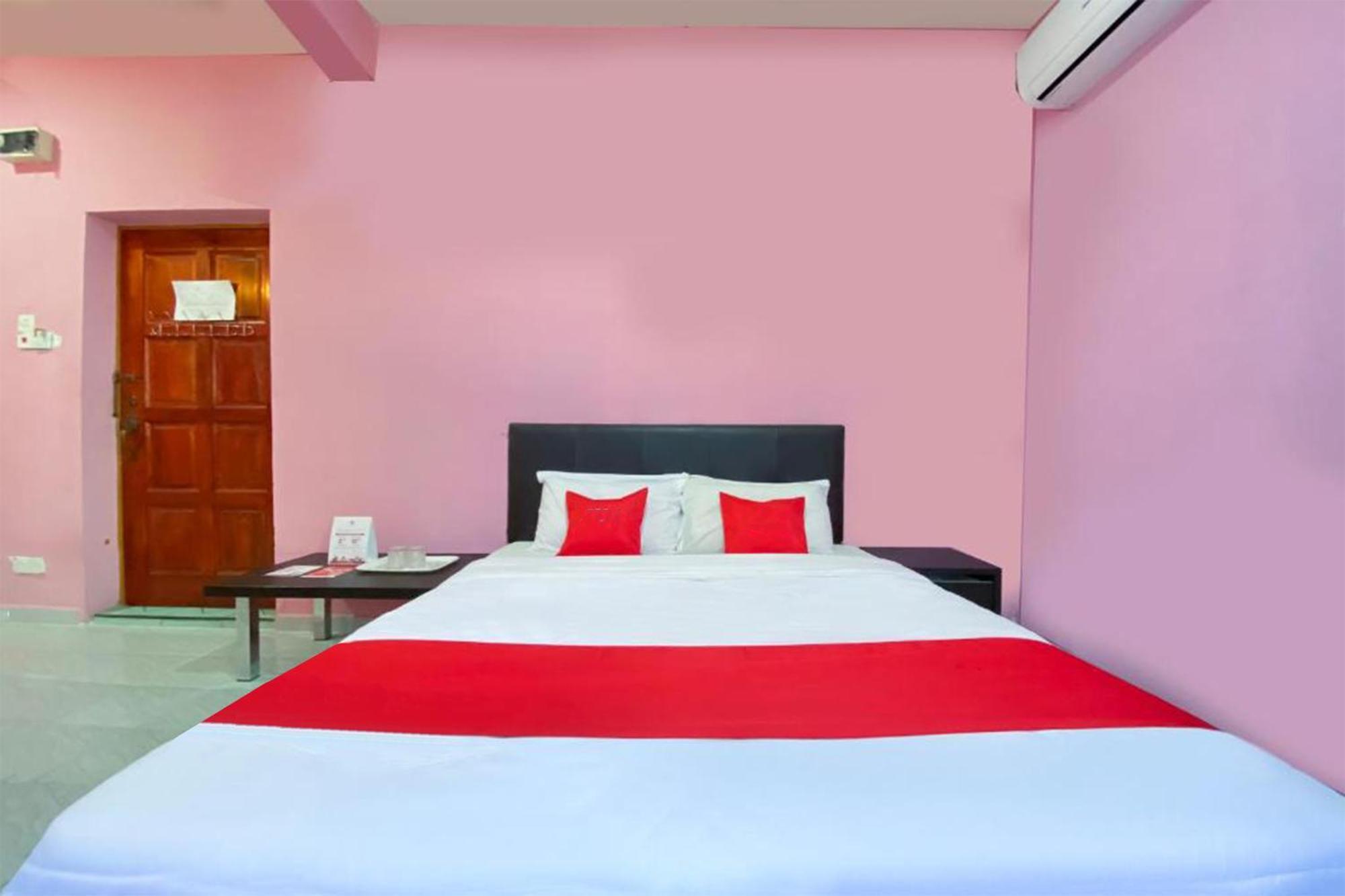 Coop Hotel Кангар Екстериор снимка