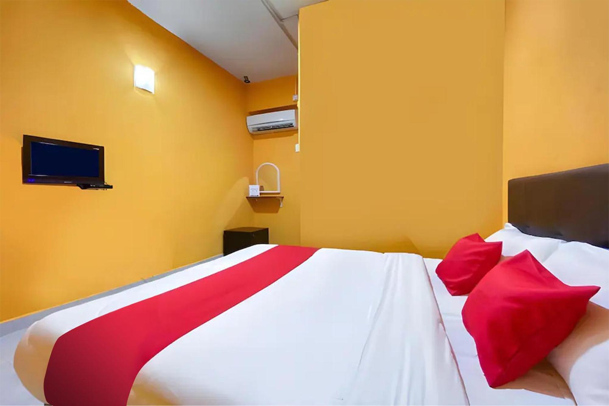Coop Hotel Кангар Екстериор снимка