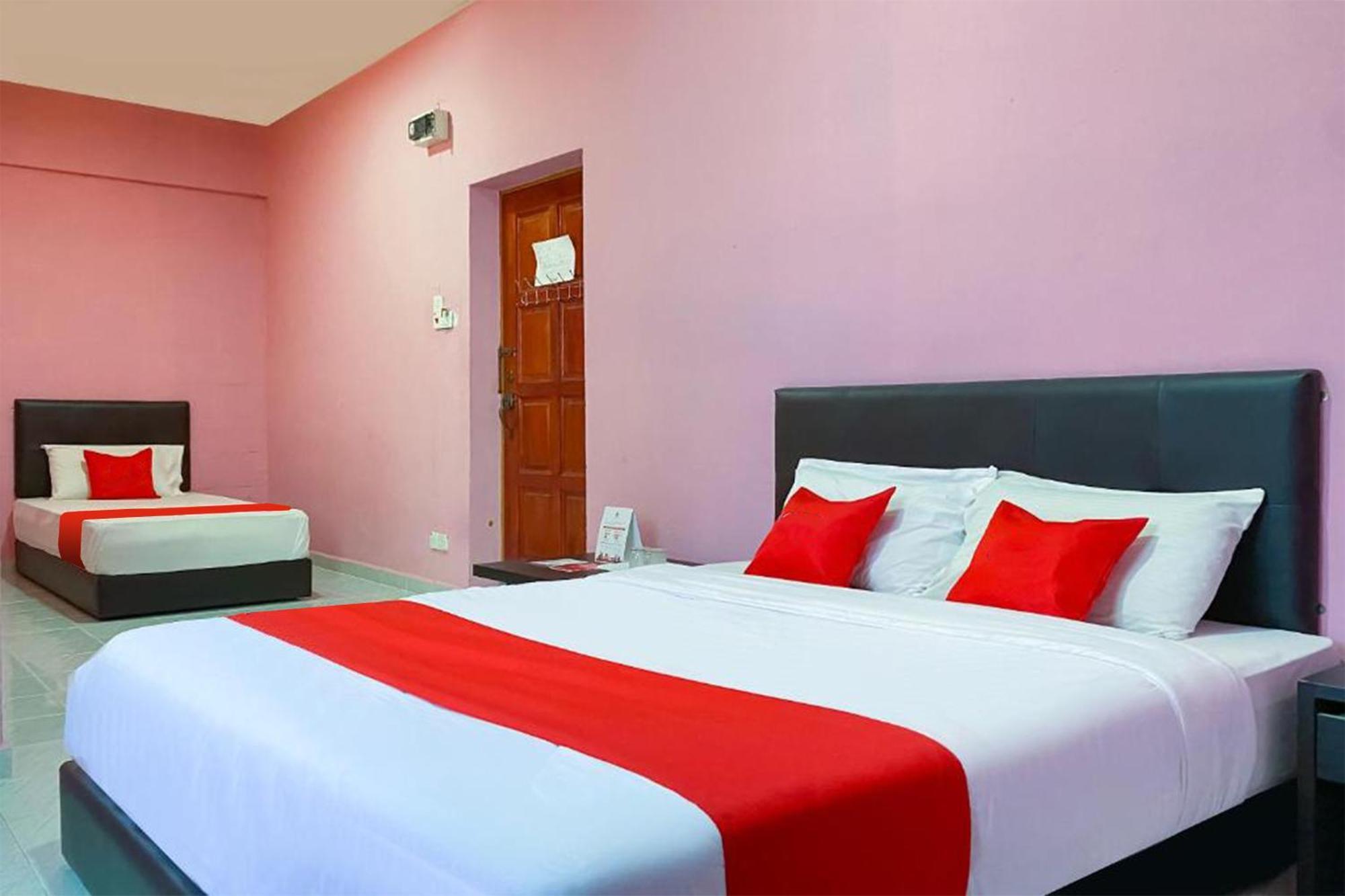 Coop Hotel Кангар Екстериор снимка
